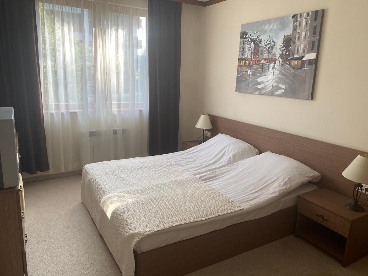 One Bedroom Apartment In Gated Complex バンスコ エクステリア 写真