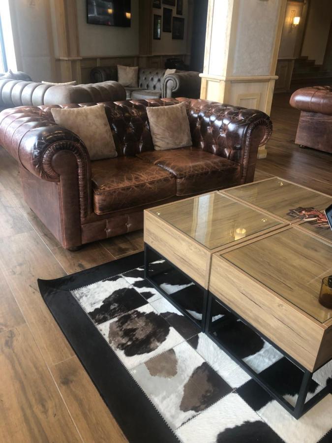 One Bedroom Apartment In Gated Complex バンスコ エクステリア 写真