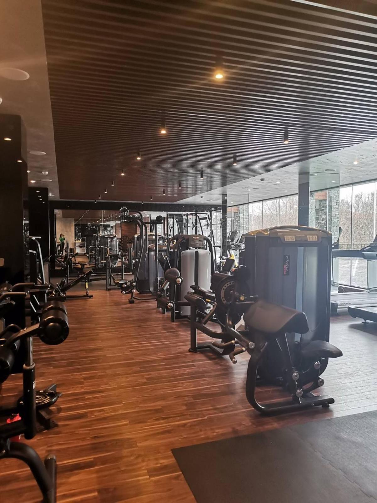 One Bedroom Apartment In Gated Complex バンスコ エクステリア 写真